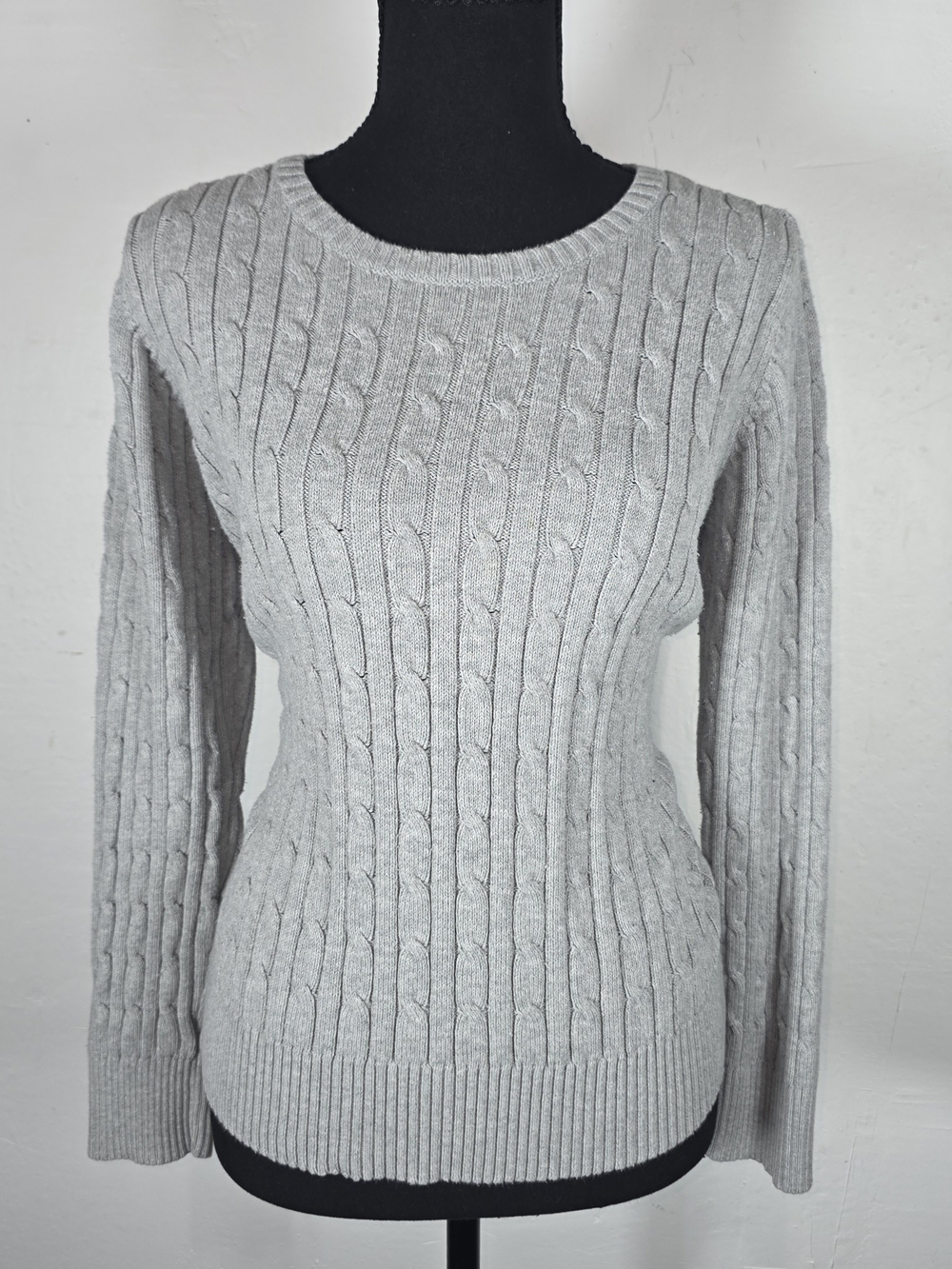 St. John's Bay women's gray cable knit sweater in size Large.